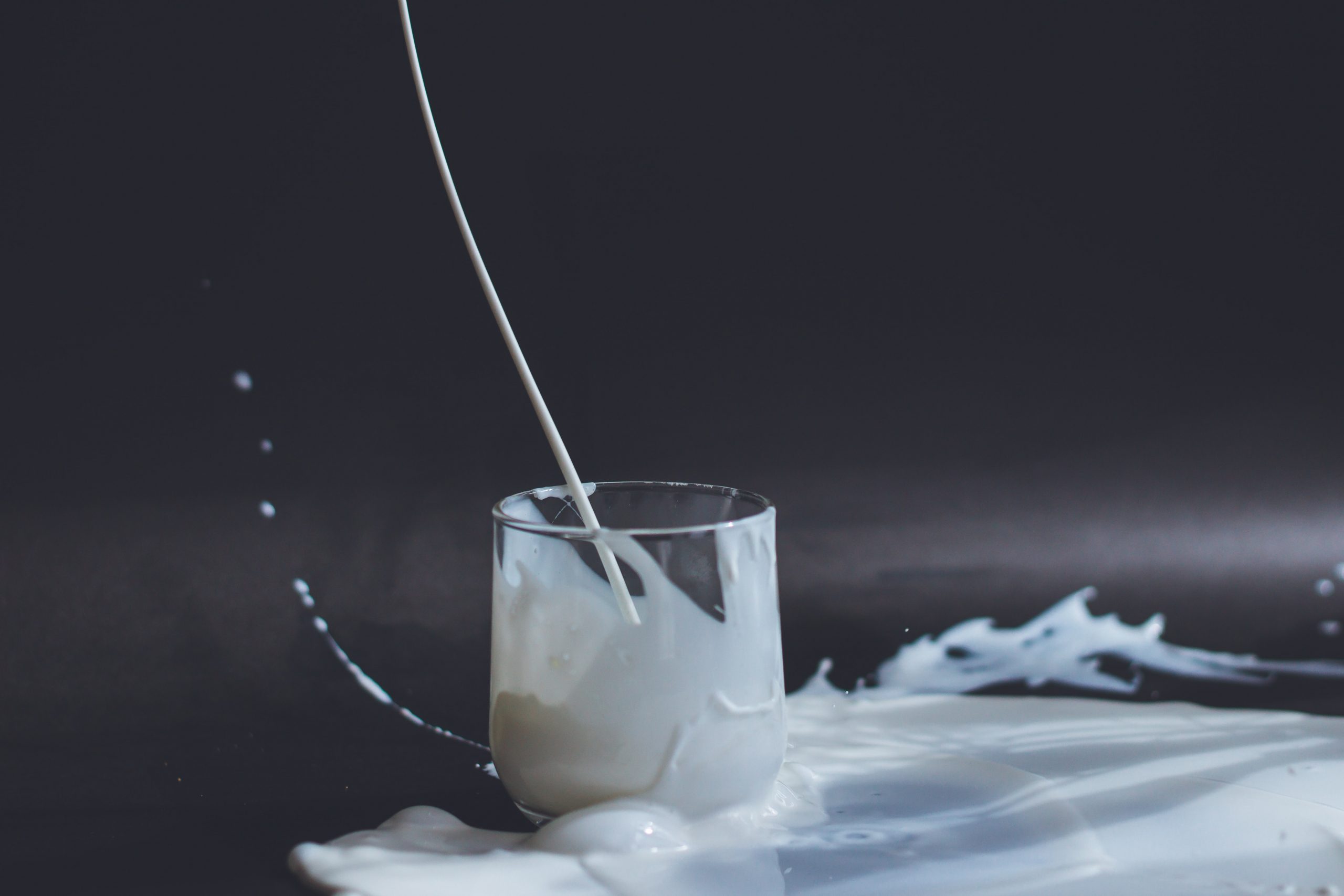 Laktoz, süt ve süt ürünlerinde yer alan bir karbonhidrat türüdür.